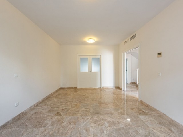 3 Bedrooms Townhouse in Nueva Andalucía