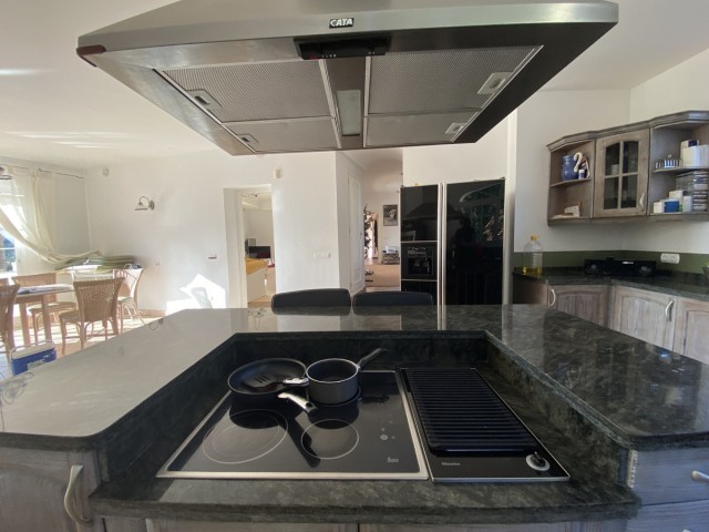 Villa avec 5 Chambres  à Mijas Golf