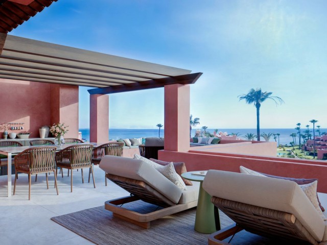 Penthouse in New Golden Mile