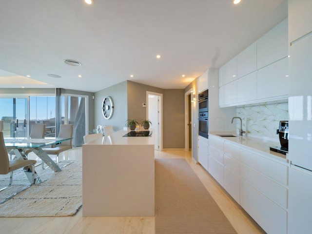 Kattohuoneisto Calahonda