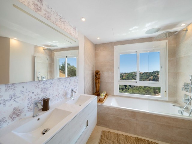 Kattohuoneisto Calahonda