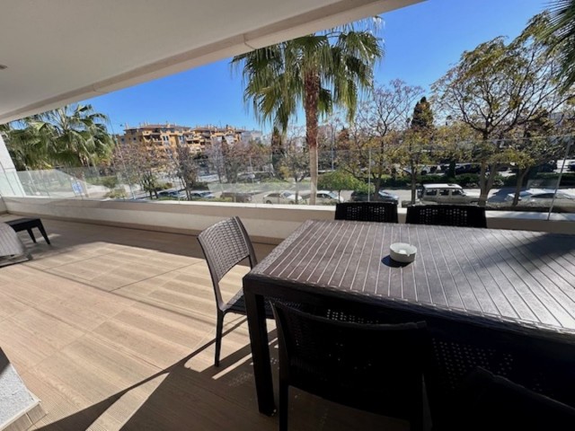 Appartement avec 3 Chambres  à Marbella