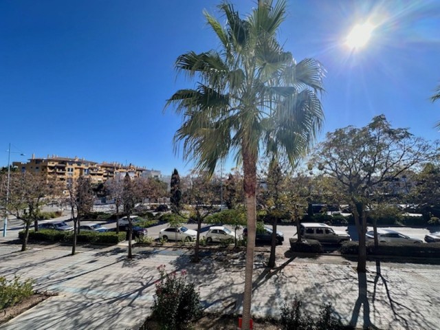 Appartement avec 3 Chambres  à Marbella