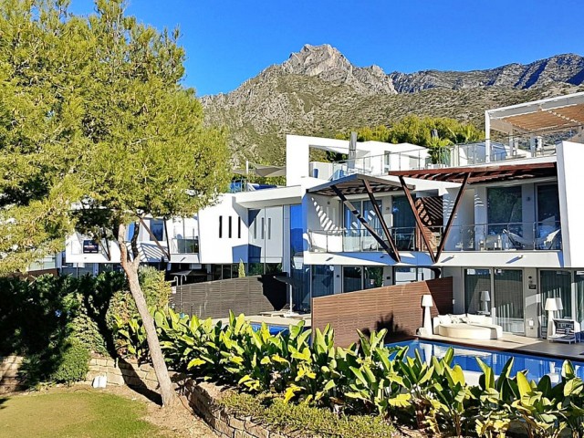 Villa Sierra Blanca - R5235598
