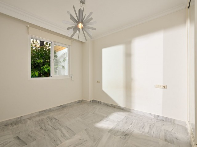 2 Bedrooms Apartment in Puerto Banús