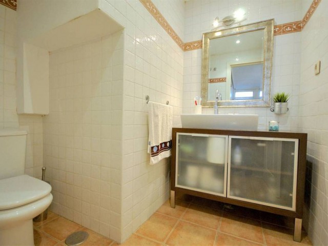 Apartamento con 3 Dormitorios  en Aloha