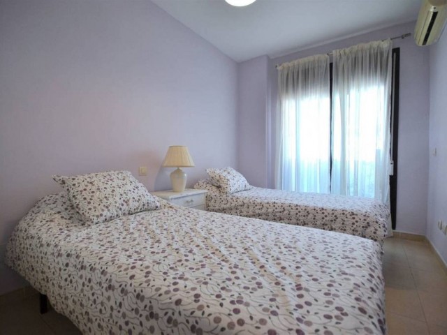 Apartamento con 3 Dormitorios  en Aloha