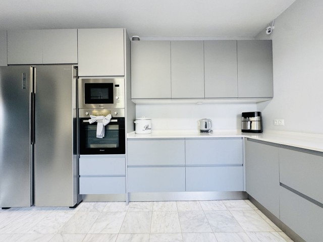 4 Slaapkamer Villa in La Duquesa