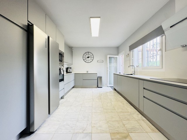 4 Slaapkamer Villa in La Duquesa