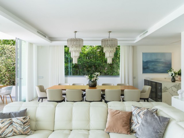 Villa con 5 Dormitorios  en Santa Clara