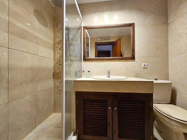 Maison mitoyenne avec 3 Chambres  à Benahavís