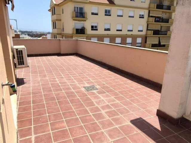 Penthouse avec 3 Chambres  à San Pedro de Alcántara
