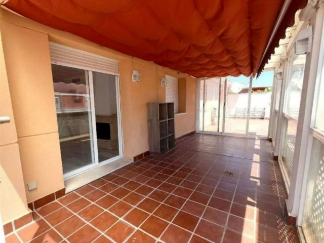 Penthouse avec 3 Chambres  à San Pedro de Alcántara