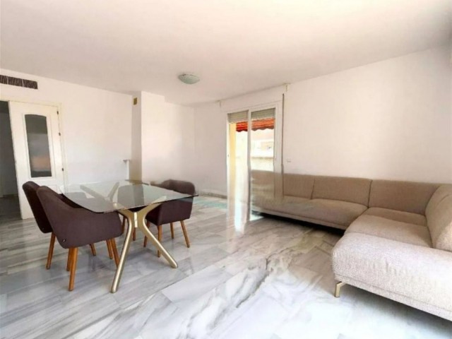 Penthouse avec 3 Chambres  à San Pedro de Alcántara