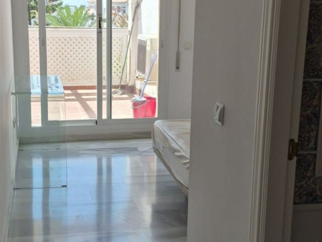 Penthouse avec 3 Chambres  à San Pedro de Alcántara