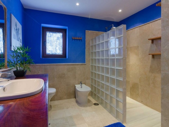 4 Sovrums Villa i Estepona