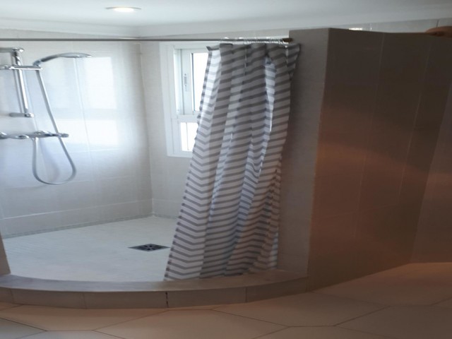 3 Bedrooms Villa in Miraflores