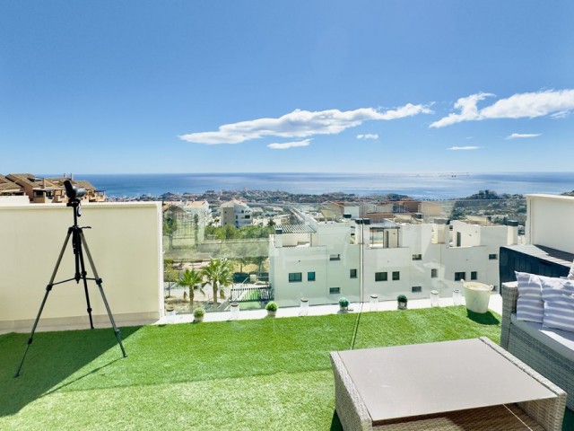 Penthouse avec 2 Chambres  à Benalmadena