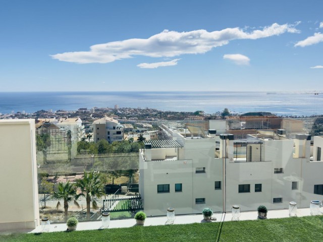 Penthouse avec 2 Chambres  à Benalmadena