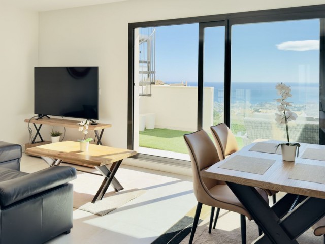 Penthouse avec 2 Chambres  à Benalmadena