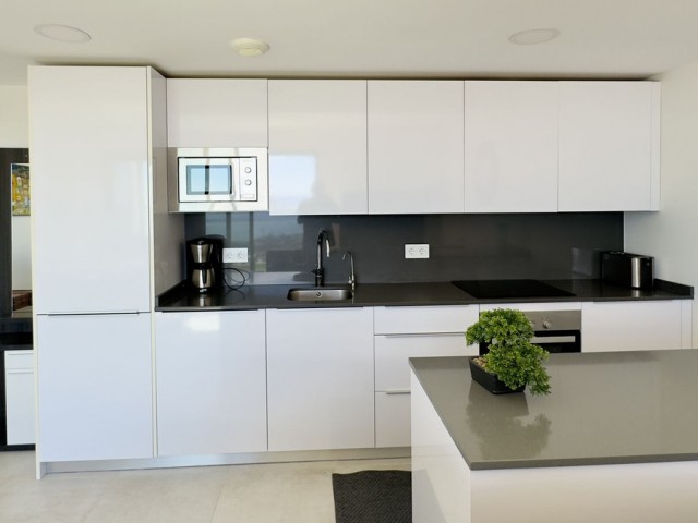 Penthouse avec 2 Chambres  à Benalmadena