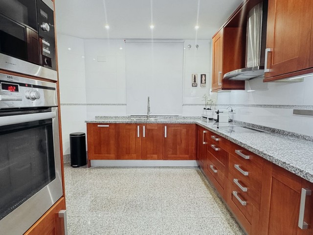 3 Sovrums Lägenhet i Estepona