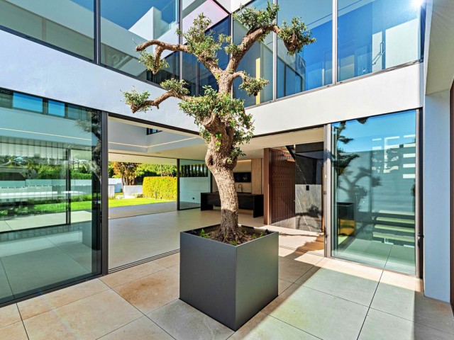 3 Bedrooms Villa in The Golden Mile