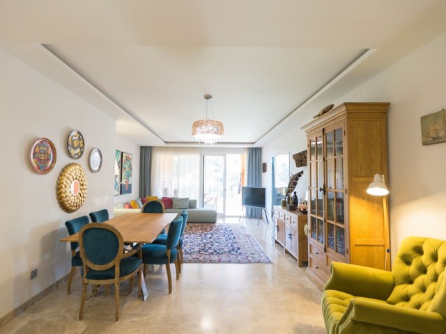 2 Bedrooms Apartment in Nueva Andalucía