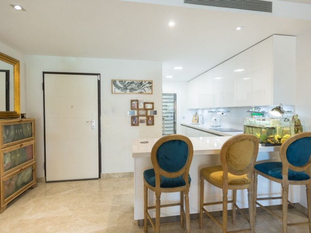 2 Bedrooms Apartment in Nueva Andalucía