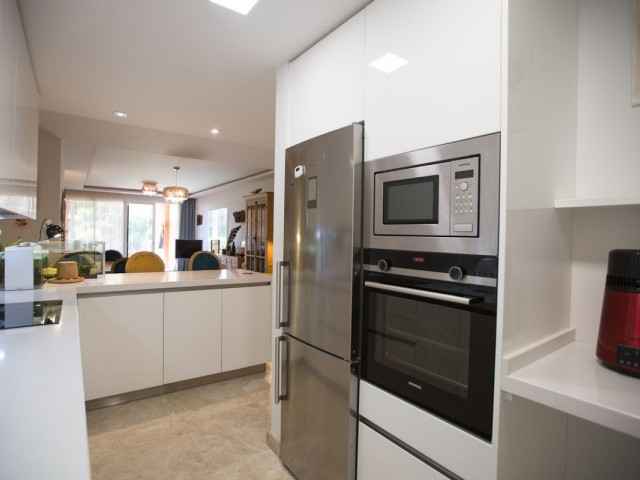 2 Bedrooms Apartment in Nueva Andalucía