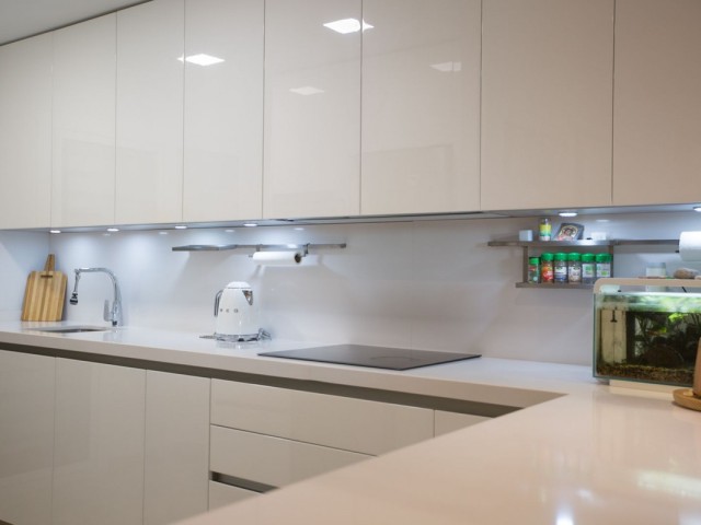 2 Bedrooms Apartment in Nueva Andalucía