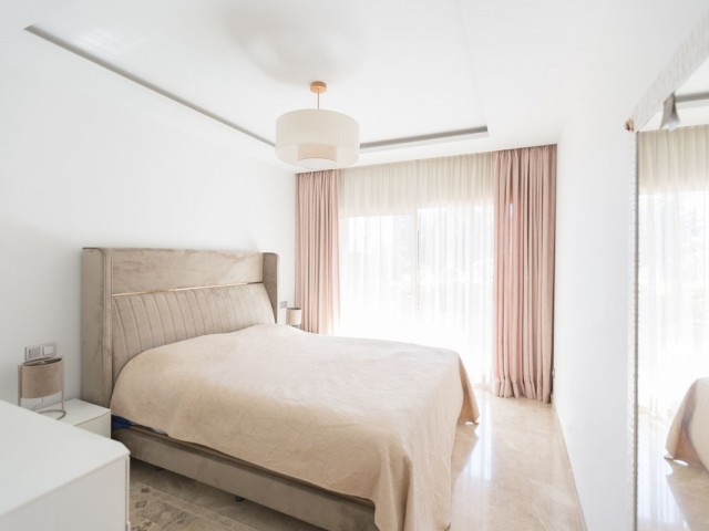 2 Bedrooms Apartment in Nueva Andalucía