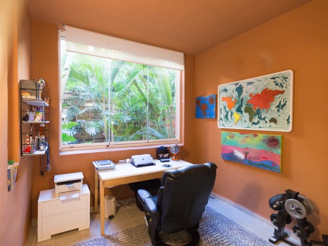 2 Bedrooms Apartment in Nueva Andalucía