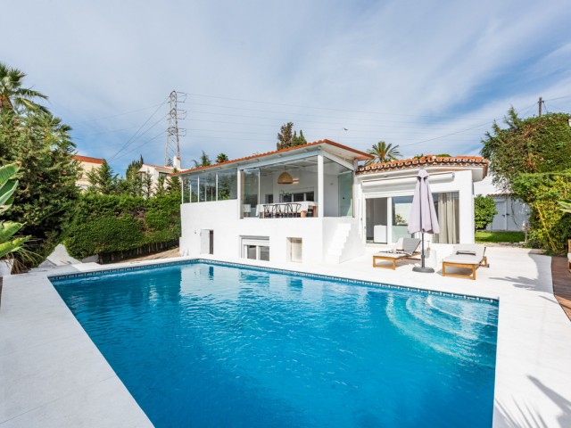 3 Bedrooms Villa in Nueva Andalucía