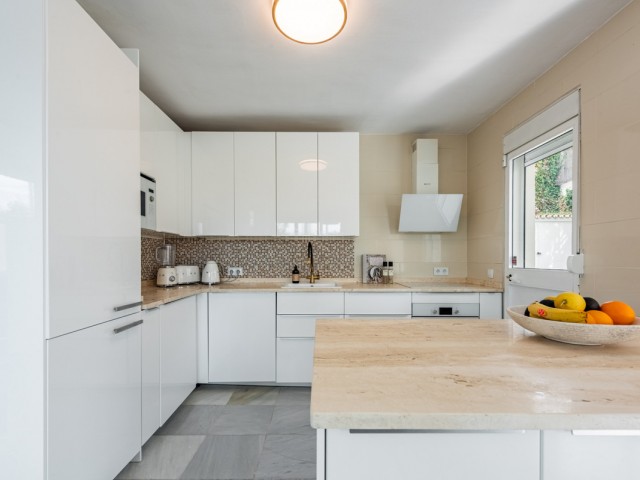 3 Bedrooms Villa in Nueva Andalucía