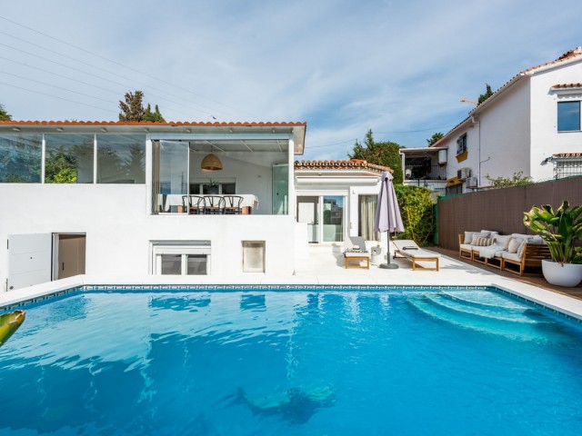 3 Bedrooms Villa in Nueva Andalucía