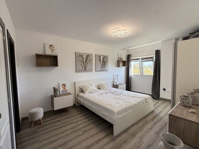 3 Sovrums Lägenhet i Estepona