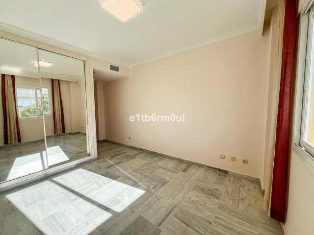 Apartamento con 2 Dormitorios  en The Golden Mile