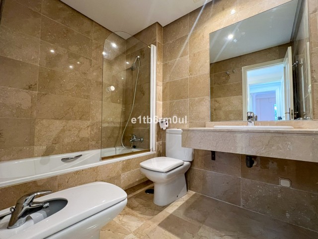 Apartamento con 2 Dormitorios  en The Golden Mile