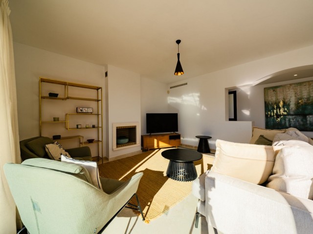 Kattohuoneisto Casares Playa