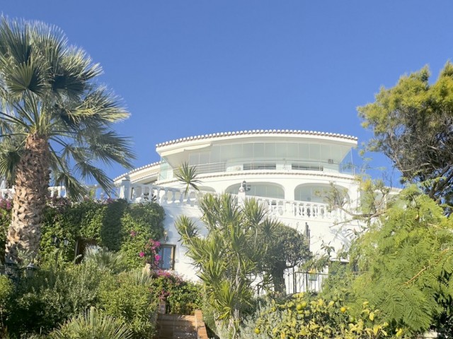 5 Bedrooms Villa in Benalmadena Costa