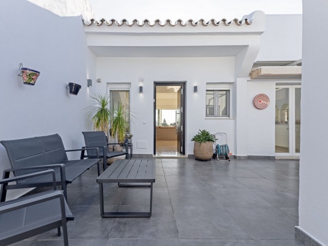 4 Bedrooms Townhouse in Nueva Andalucía