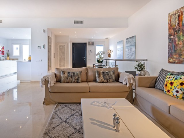 4 Makuuhuoneen Rivitalo Nueva Andalucía