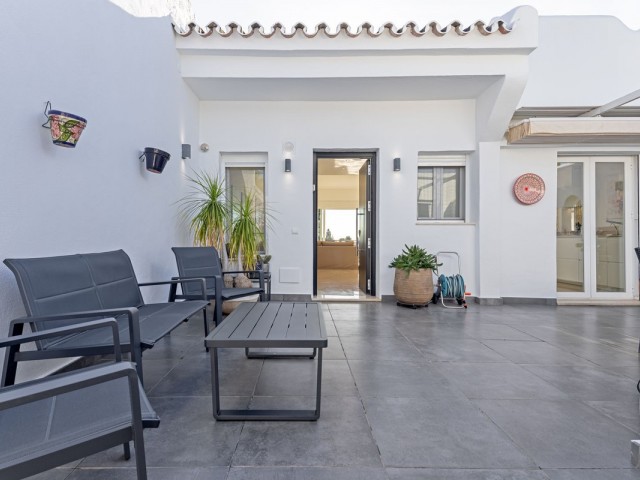 4 Bedrooms Townhouse in Nueva Andalucía