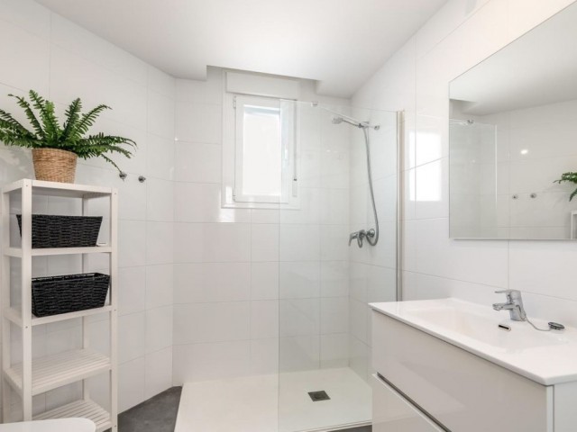 Appartement avec 3 Chambres  à Nueva Andalucía