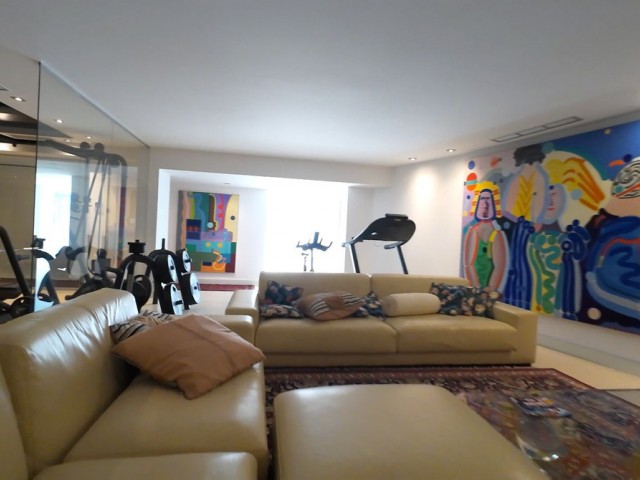 8 Schlafzimmer Villa in El Paraiso