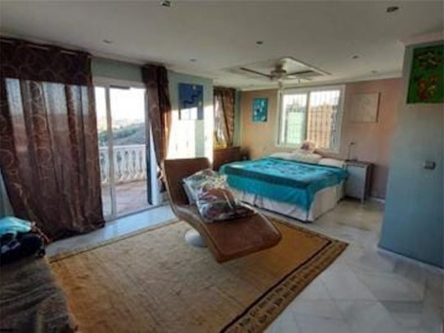 Villa avec 5 Chambres  à Mijas Golf