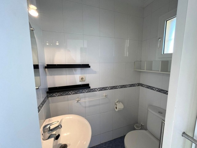 Maison mitoyenne avec 3 Chambres  à Estepona