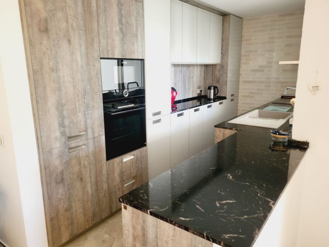 Kattohuoneisto Miraflores