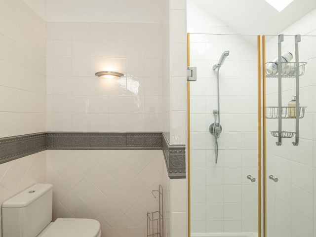 Appartement avec 3 Chambres  à Elviria